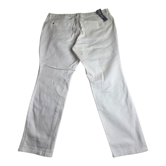 Jessica Simpson 18W Forever Low Rise White Straight Leg Jeans NWT Plus - Picture 2 of 8